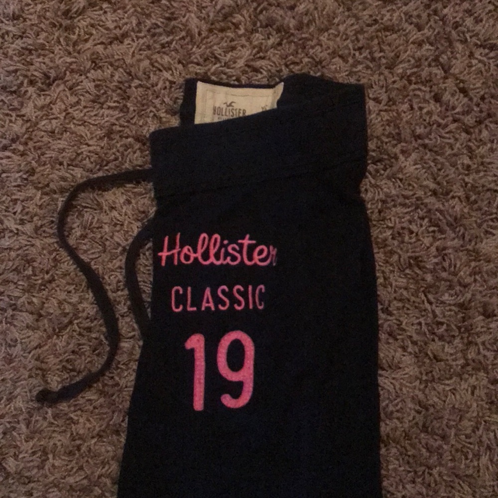 HOLLISTER XS SWEATS